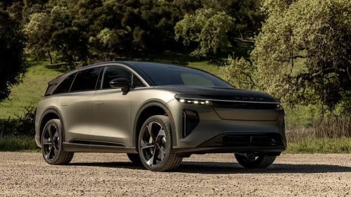 Lucid Motors: An Overview of Electric Vehicle Innovation and Technology